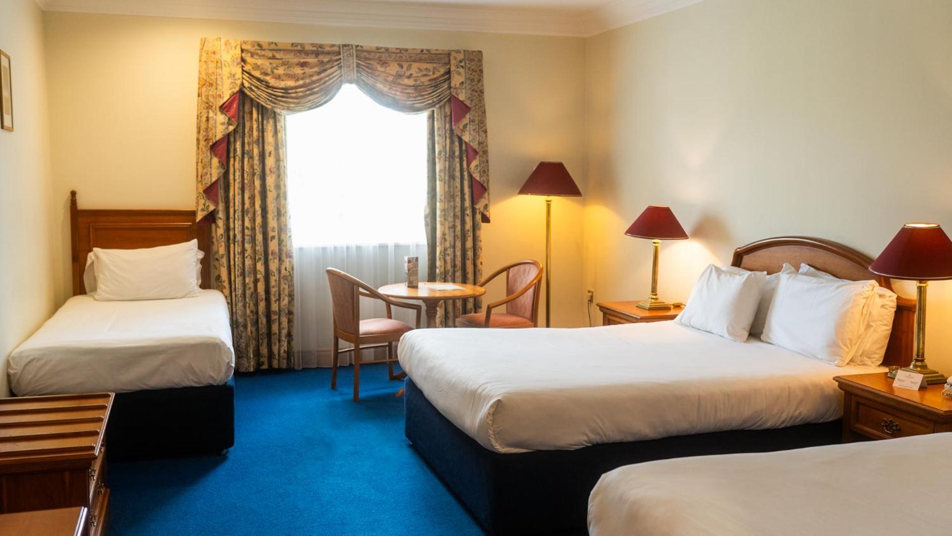 Lady Gregory Hotel, Leisure Club & Beauty Rooms Gort Exterior foto