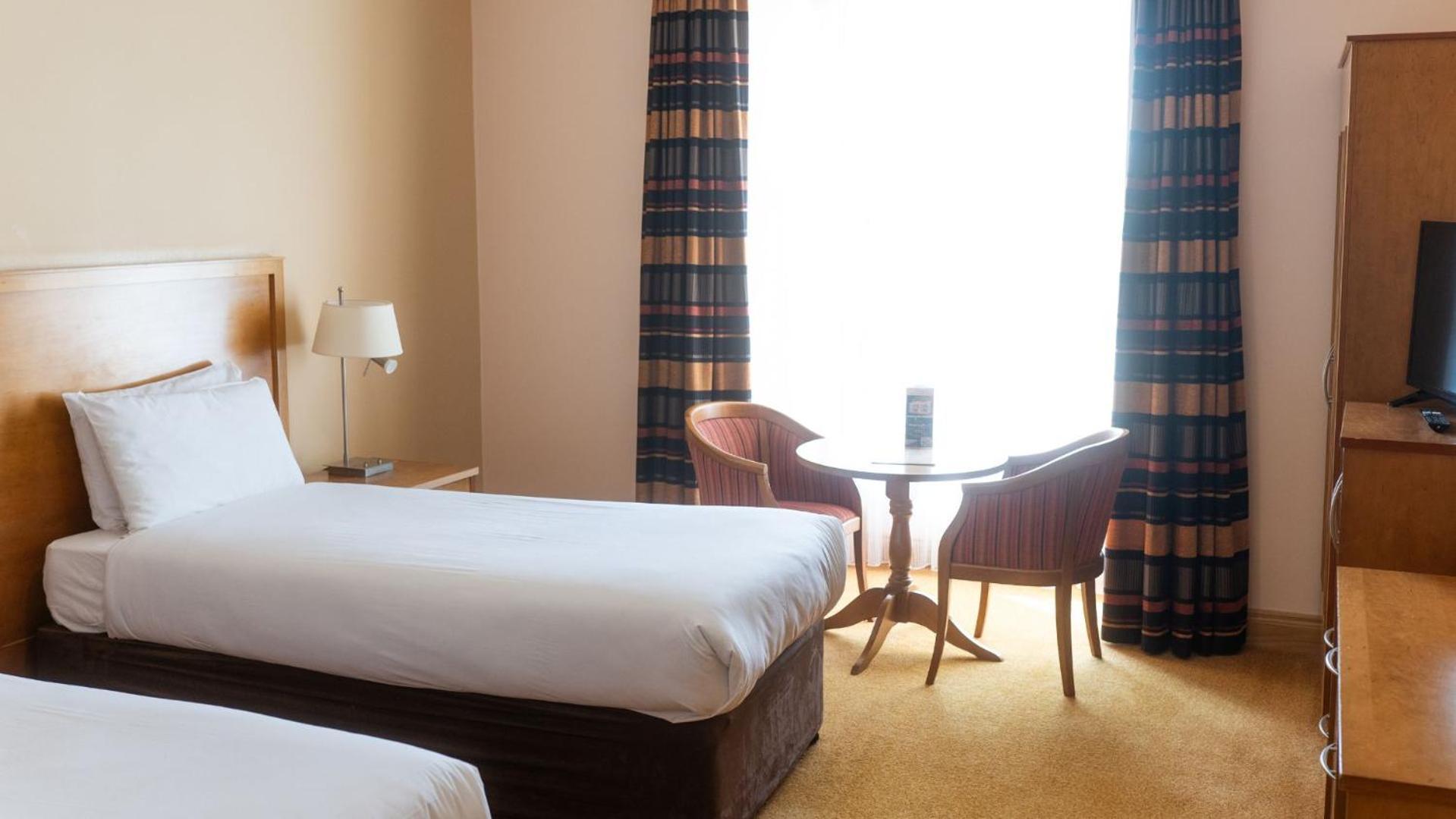 Lady Gregory Hotel, Leisure Club & Beauty Rooms Gort Exterior foto