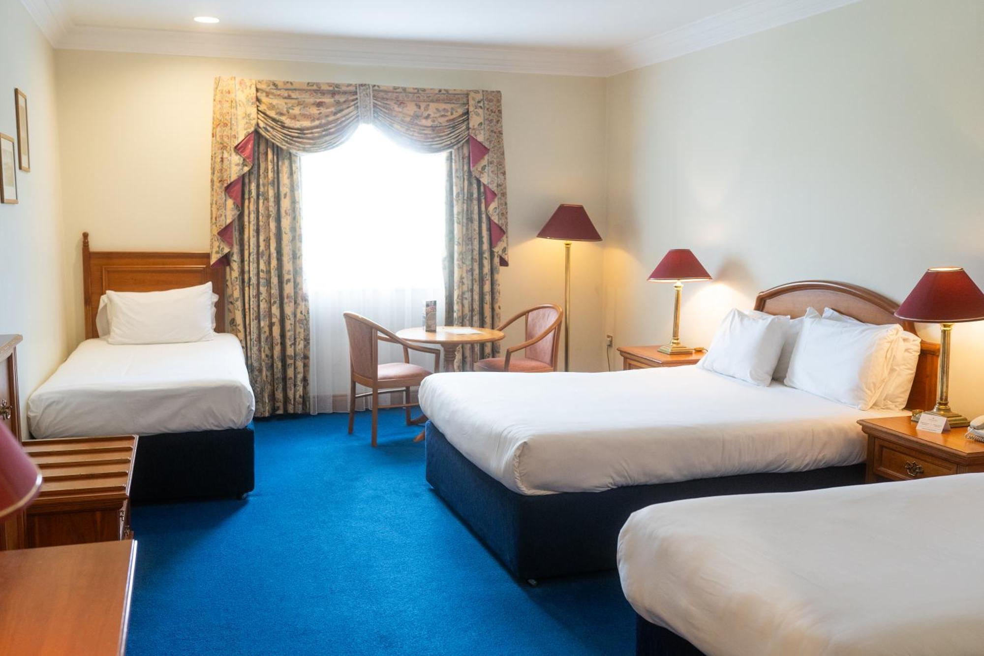 Lady Gregory Hotel, Leisure Club & Beauty Rooms Gort Exterior foto
